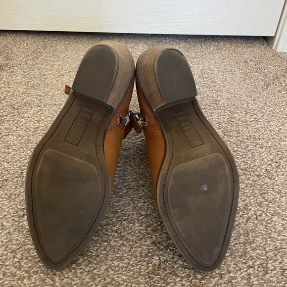 Frye Women’s Judith Bootie Leather Double Zip - Picture 7 of 11